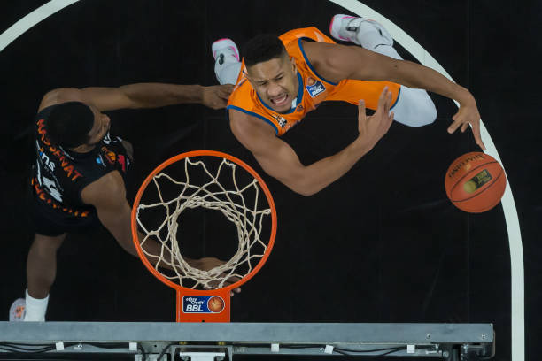 他稳住阵脚 他稳住阵脚